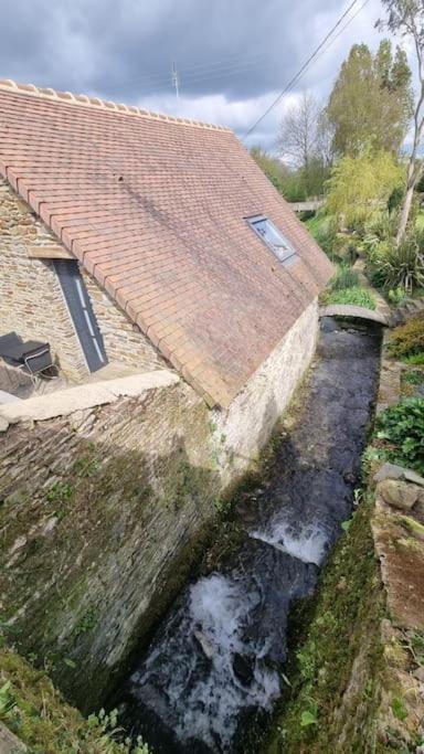 Villa Ancien Moulin Pres D'Un Ruisseau Sallen Exterior foto