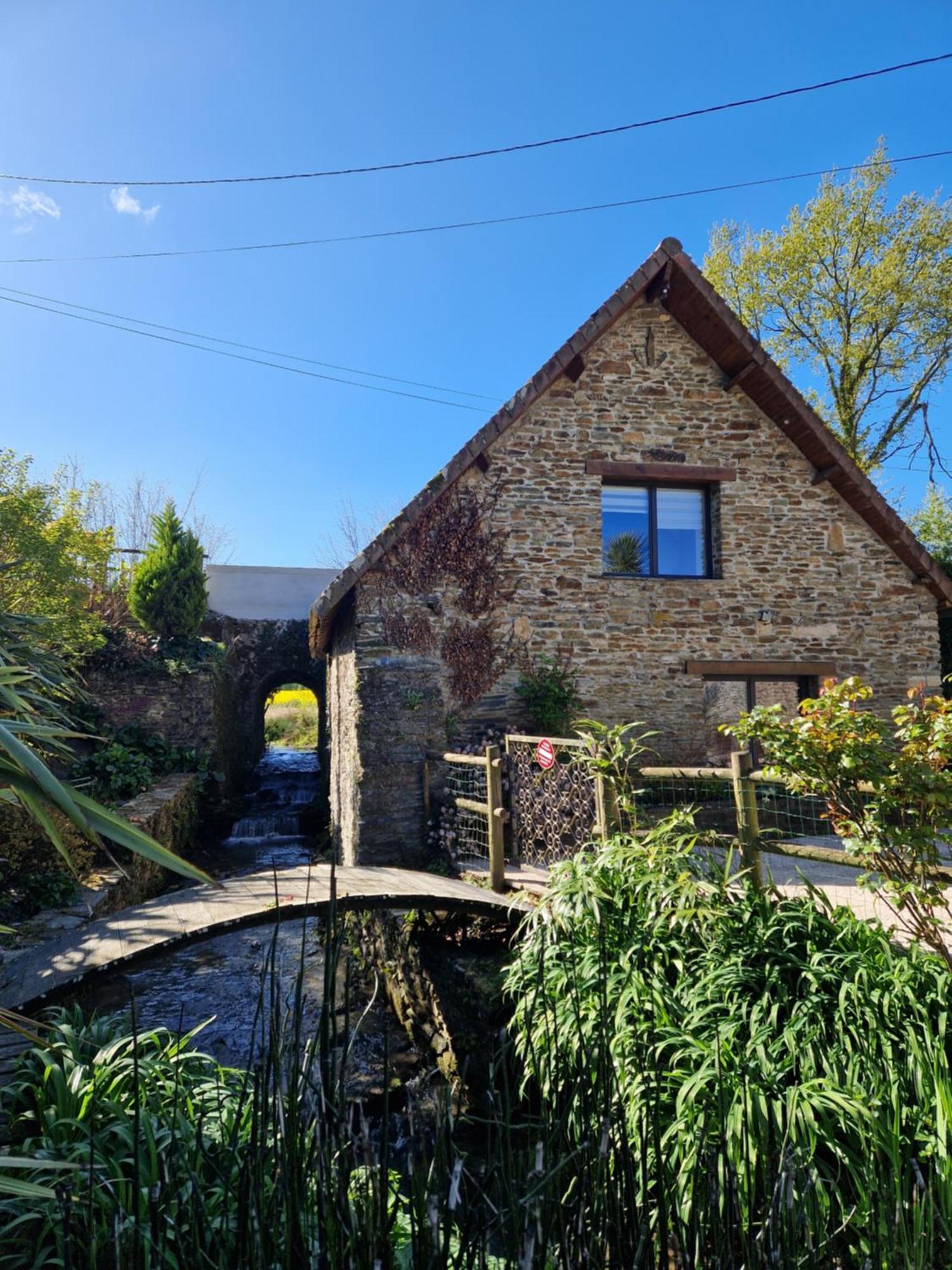 Villa Ancien Moulin Pres D'Un Ruisseau Sallen Exterior foto